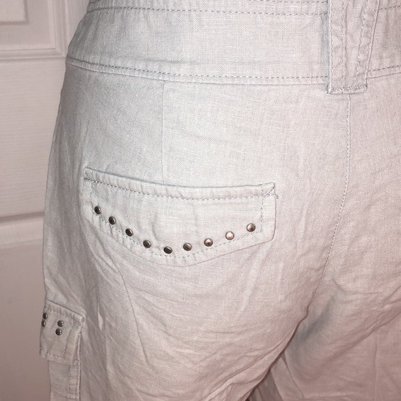 New York and Co. Grey Cargo Shorts. 4 - Picture 5 of 7